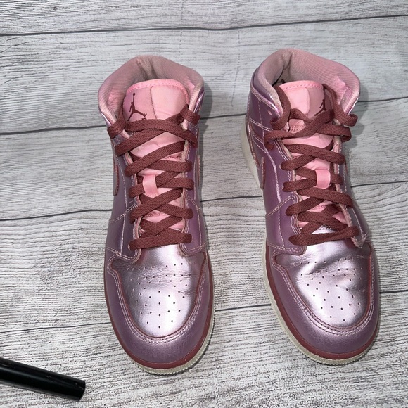 Jordan 1 Retro Women's 9.5 / 8 Y Metallic Pink Rose Very Clean - Picture 3 of 11